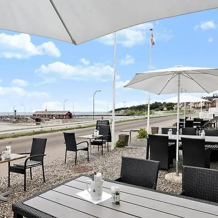 Tante Tut & Onkel E - - Kolby Kås