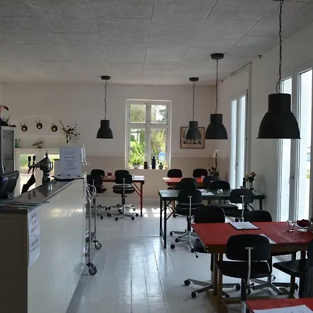 Tante Tut & Onkel E - - Hotell