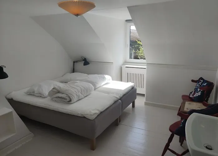 Hotel Tante Tut & Onkel E - - 3*