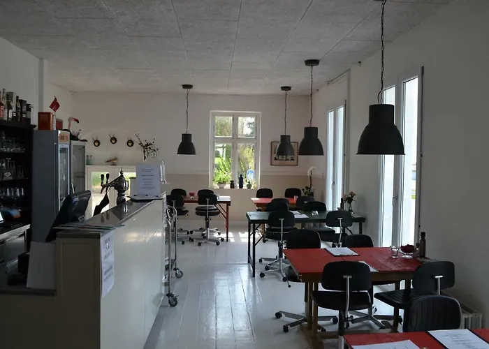 Tante Tut & Onkel E - - Hotel
